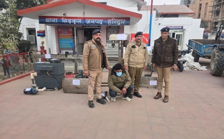 फैक्ट्री का ताला तोड़ चोरी की 15 लाख की मशीने चोरी करने के बाद मनाया जश्न