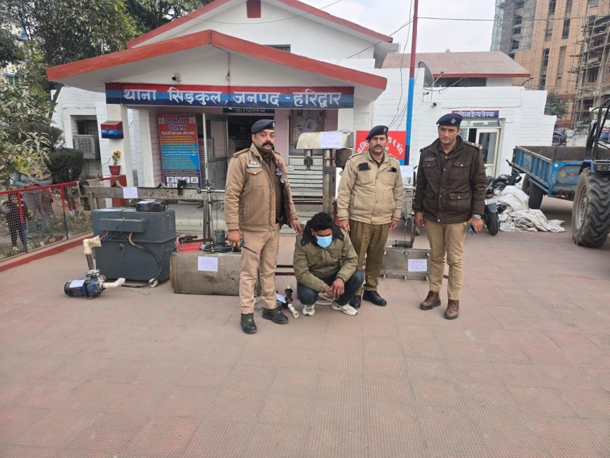 फैक्ट्री का ताला तोड़ चोरी की 15 लाख की मशीने चोरी करने के बाद मनाया जश्न