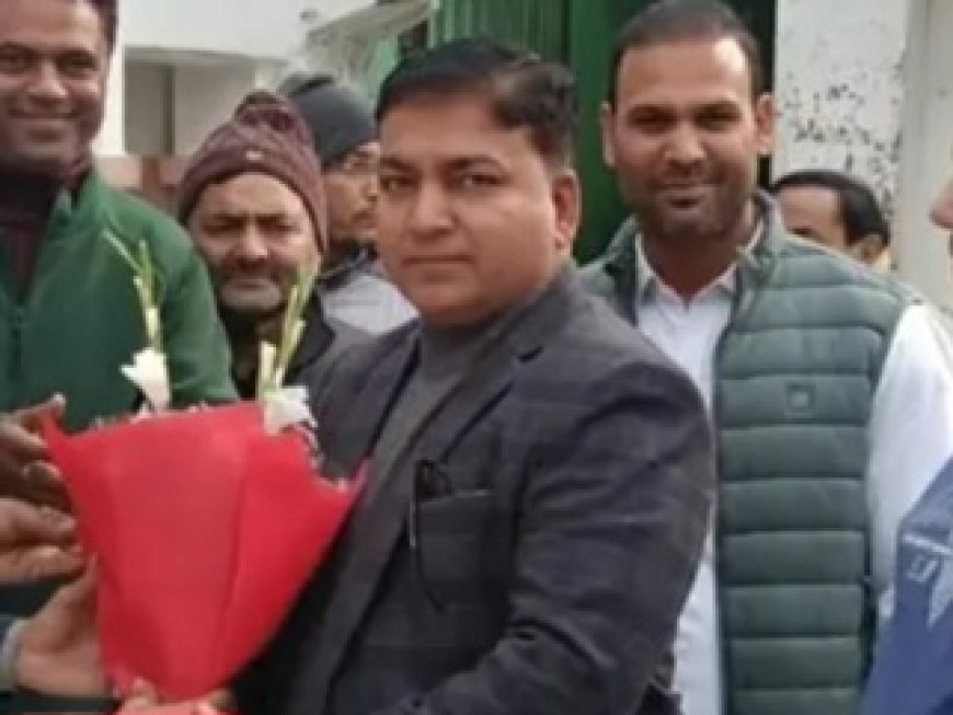 मोहोम्मद आरिफ को उत्तराखंड मुख्यकार्यपालक अधिकारी के पद से हटा कर गिरधारी सिंह रावत को अग्रिम आदेश तक मुख्यकार्यपालक अधिकारी कार्यभार दिया गया।