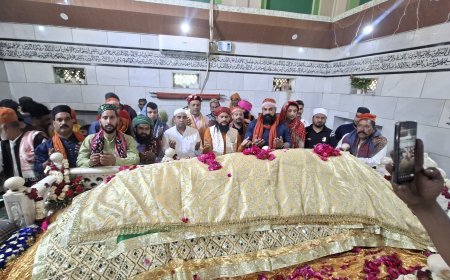 दरगाह साबिर पाक के ख़ादिम के खास बाबा गुलाम जिलानी का वार्षिक उर्स सम्पन सूफी राशिद साबरी की ख़ानक़ाह पर साहिबज़ादा शाह यावर ऐजाज़ की सरपरस्ती में महफ़िल ए समा का आयोजन