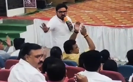 हरिद्वार: नगर निगम क्षेत्र में कच्चे मांस की दुकानों को शहर से बाहर निर्धारित स्थानों पर शिफ्ट करने की प्रक्रिया के बीच ज्वालापुर क्षेत्र के पार्षद अरशद ख्वाजा ने बोर्ड बैठक के दौरान मुख्य नगर आयुक्त को ज्ञापन