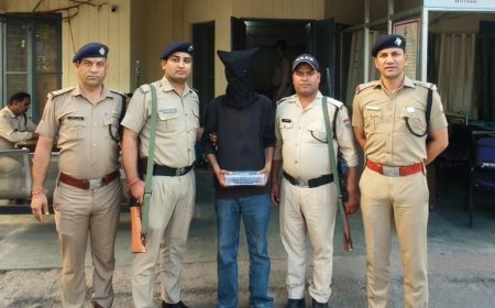 उत्तराखण्ड एसटीएफ ने 'ऑपरेशन प्रहार' के तहत बड़ी कामयाबी हासिल करते हुए देहरादून के प्रेमनगर क्षेत्र से एक ऐसे संदिग्ध युवक को गिरफ्तार किया है, जिसके तार पाकिस्तान स्थित आतंकी नेटवर्क से जुड़े पाए गए हैं