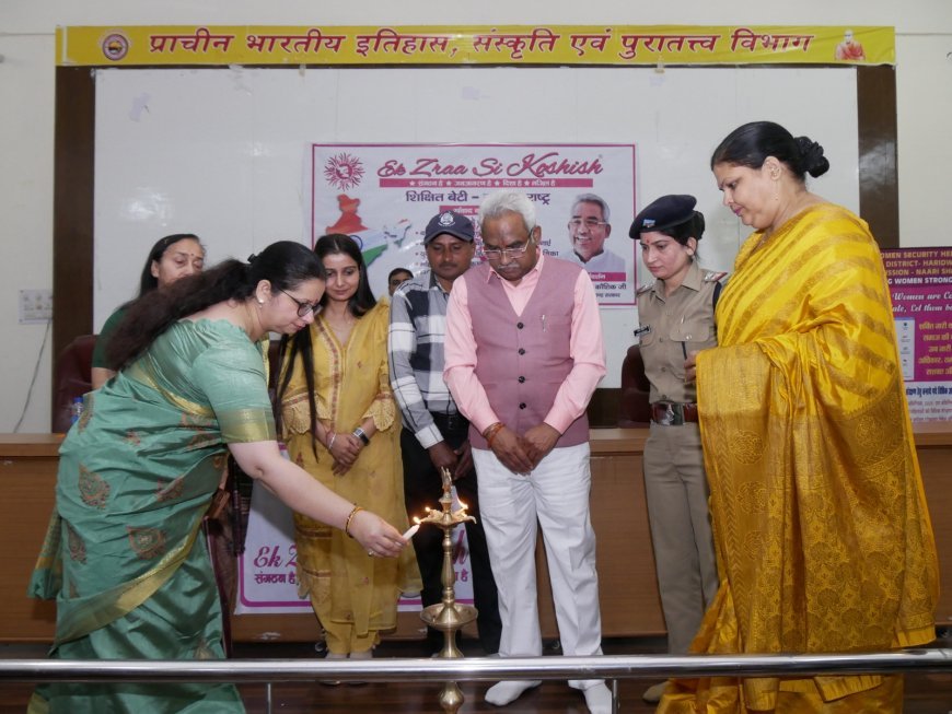 गुरुकुल की छात्राओं के लिए ‘शिक्षित बेटी सशक्त राष्ट्र’ विषय पर संवाद कार्यक्रम का आयोजन किया गया। कार्यक्रम में मुख्य अतिथि कैबिनेट मंत्री मदन कौशिक ने छात्राओं से सीधा संवाद करते हुए उनके सवालों के जवाब दिया