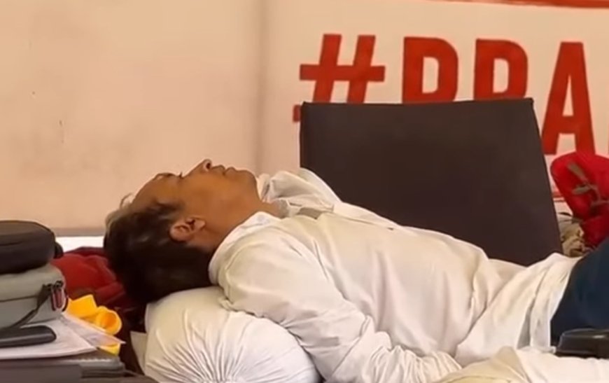 सावधान ! जंतर-मंतर में धरने पर बैठे सोनम वांगचुक की हालत बिगड़ रही है  सरकार सोनम की हड़ताल खत्म कराए, क्योंकि कोई ऊंच-नीच हो गई तो हालात को संभालना मुश्किल हो जाएगा  डा. अनिता राठौर